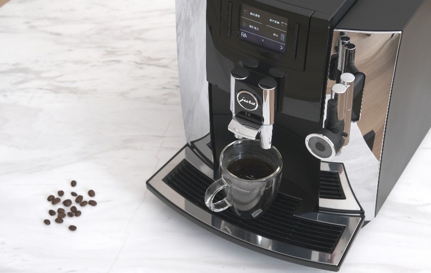 E8 全自動義式牛奶咖啡機